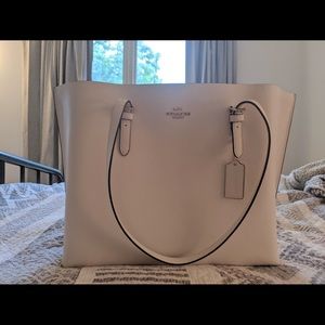 Coach Mollie Tote